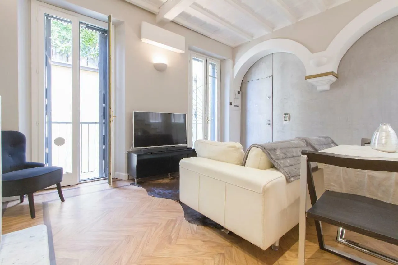 Apartmán Elegante E Completamente Arredato Apt In Duomo Milán